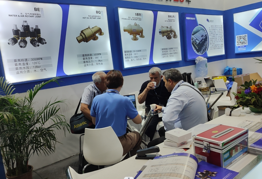 23屆國際橡塑展展會騰旋展臺現(xiàn)場 23屆國際橡塑展展會騰旋展臺現(xiàn)場